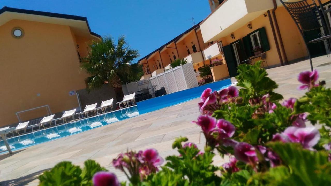 Aparthotel Conca Degli Dei Paestum Exterior foto
